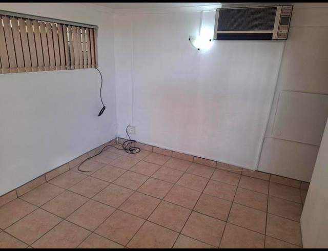 1 BEDROOM PROPERTY TO RENT IN CHURCHILL ESTATE